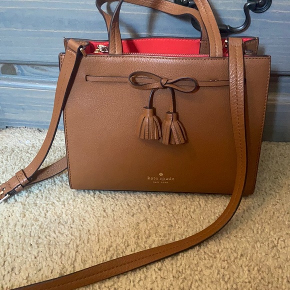 kate spade Handbags - Kate Spade New York Hand bag ! ♠️